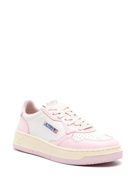sneakers in pelle di vitello bianche e rosa chiaro con logo Autry sul lato AUTRY | AULW-WB37BLUSH BRIDE